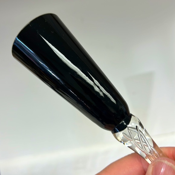 Vintage Iona hand blown set of 4 air-twist ebony crystal tall cordial glasses - Picture 4 of 7